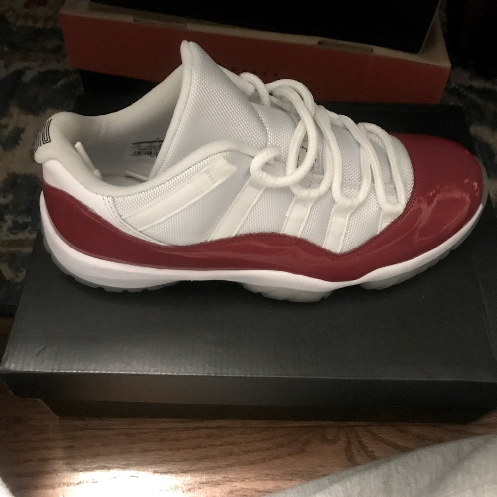 Air Jordan 11 Retro Low “Cherry” 2016